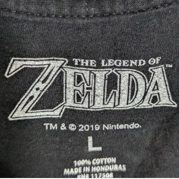 Legend of Zelda Nintendo T Shirt Size L Black Gold Triforce Graphic Gamer Tee - Picture 3 of 4
